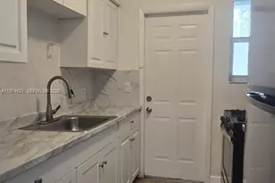 8430 Harding Ave, Miami Beach, FL 33141 - Photo 16