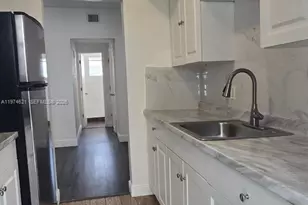 8430 Harding Ave, Miami Beach, FL 33141 - Photo 18