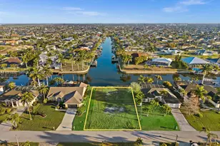 2623 SW 35th Ln, Cape Coral, FL 33914 - Photo 2