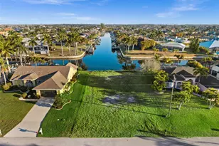 2623 SW 35th Ln, Cape Coral, FL 33914 - Photo 10