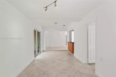 1381 W 63rd St, Hialeah, FL 33012 - Photo 18