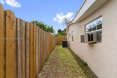 1381 W 63rd St, Hialeah, FL 33012 - Photo 64