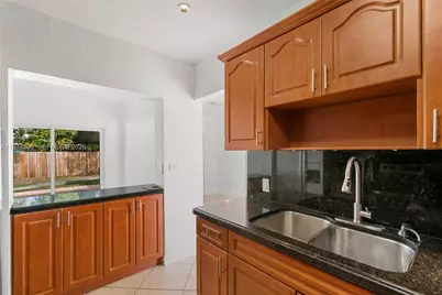 1381 W 63rd St, Hialeah, FL 33012 - Photo 6