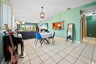 6225 NW 190th Ter, Hialeah, FL 33015 - Photo 4