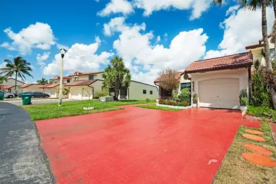 6225 NW 190th Ter, Hialeah, FL 33015 - Photo 2