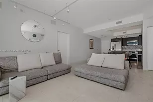 90 SW 3rd St, Miami, FL 33130 - Photo 2