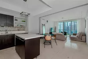 90 SW 3rd St, Miami, FL 33130 - Photo 4