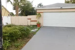 2799 SW Ensenada Terrace, Port Saint Lucie, FL 34953 - Photo 2