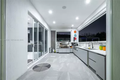 10181 NW 27th St, Doral, FL 33172 - Photo 58