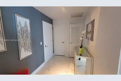 1100 S Miami Ave #4201, Miami, FL 33130 - Photo 2
