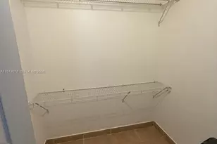 9741 Fontainebleau Blvd, Miami, FL 33172 - Photo 18