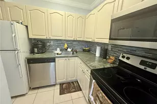 10413 N Kendall Dr, Miami, FL 33176 - Photo 2