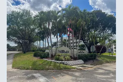 1709 Whitehall Dr #405, Davie, FL 33324 - Photo 2