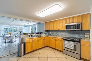 121 Golden Isles Dr, Hallandale Beach, FL 33009 - Photo 50