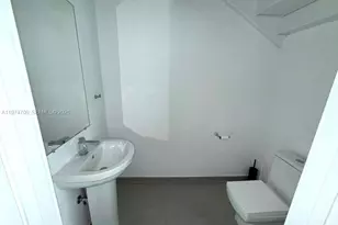 1080 Brickell Ave, Miami, FL 33131 - Photo 10