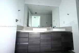 1080 Brickell Ave, Miami, FL 33131 - Photo 16
