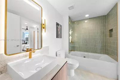 159 NE 6th St #2608, Miami, FL 33132 - Photo 10