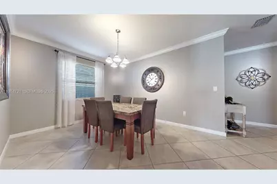 154 SE 23rd Ter, Homestead, FL 33033 - Photo 6