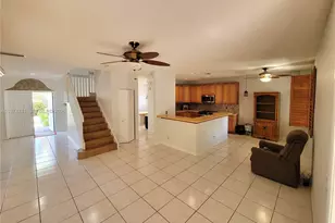 723 Juniper Ln, Weston, FL 33327 - Photo 4