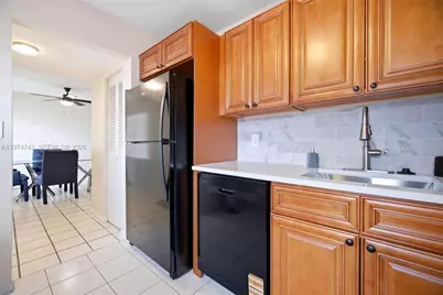 4270 NW 40th St #104, Lauderdale Lakes, FL 33319 - Photo 12