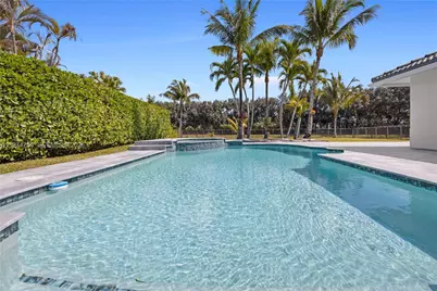 805 Bayside Ln, Weston, FL 33326 - Photo 4