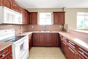 3920 SW 89th Ct, Miami, FL 33165 - Photo 4