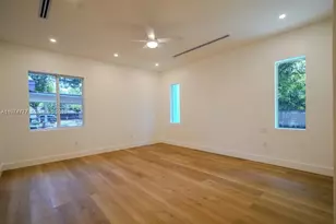 112 NW 24th Ct, Miami, FL 33125 - Photo 24