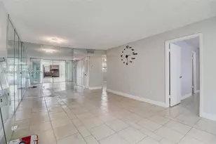 9001 Sunrise Lakes Blvd, Sunrise, FL 33322 - Photo 6