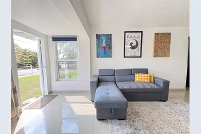 204 SW 7th Ave, Hallandale Beach, FL 33009 - Photo 6