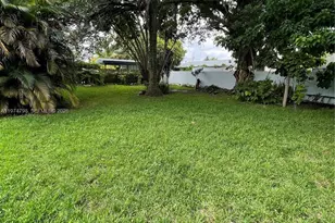 204 SW 7th Ave, Hallandale Beach, FL 33009 - Photo 24