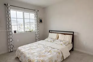 1081 NW 5th St, Florida City, FL 33034 - Photo 10