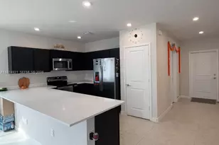 1081 NW 5th St, Florida City, FL 33034 - Photo 2