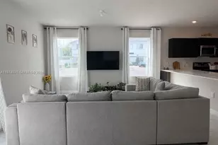 1081 NW 5th St, Florida City, FL 33034 - Photo 4