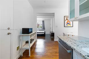 439 15th St, Miami Beach, FL 33139 - Photo 16