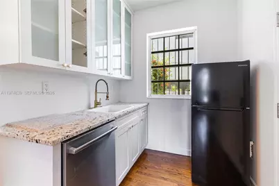 439 15th St #15, Miami Beach, FL 33139 - Photo 6