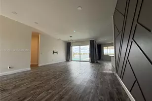 18335 NW 12th St, Pembroke Pines, FL 33029 - Photo 4