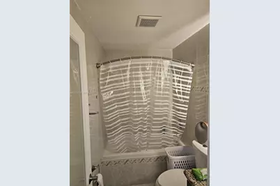 183 E 44th St, Hialeah, FL 33013 - Photo 38