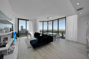 55 SW 9th St, Miami, FL 33130 - Photo 2