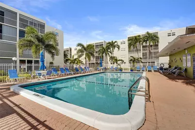 324 SE 10th St #208, Dania Beach, FL 33004 - Photo 70