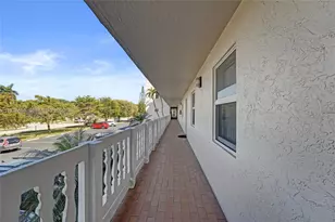 324 SE 10th St, Dania Beach, FL 33004 - Photo 14