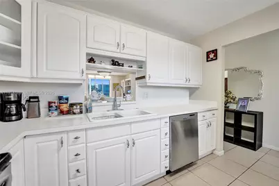 324 SE 10th St #208, Dania Beach, FL 33004 - Photo 38