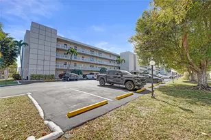 324 SE 10th St, Dania Beach, FL 33004 - Photo 4