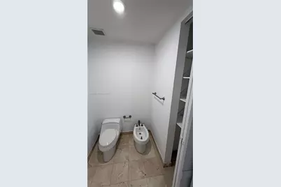 642 Valencia #305, Coral Gables, FL 33134 - Photo 28