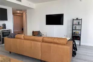 45 SW 9th St, Miami, FL 33130 - Photo 6