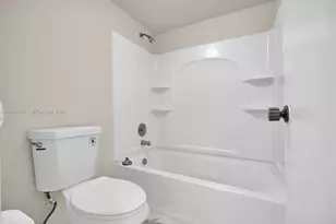 7601 SW 105th Ave, Miami, FL 33173 - Photo 10