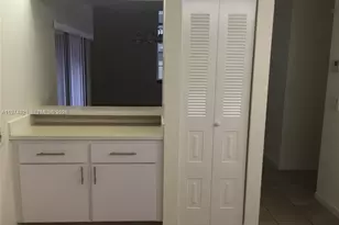 331 Ives Dairy Rd, Miami, FL 33179 - Photo 10