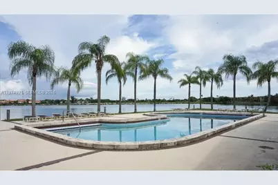 331 Ives Dairy Rd #331-10, Miami, FL 33179 - Photo 2