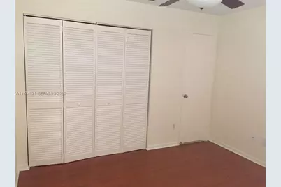 331 Ives Dairy Rd #331-10, Miami, FL 33179 - Photo 12