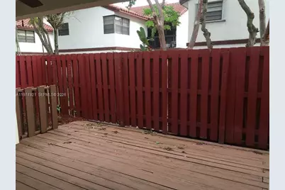 331 Ives Dairy Rd #331-10, Miami, FL 33179 - Photo 4