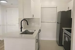 2881 N Oakland Forest Dr, Oakland Park, FL 33309 - Photo 6